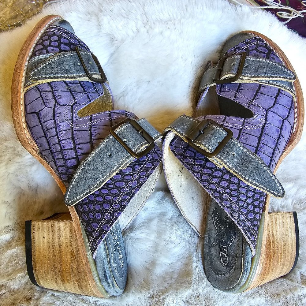 Freebird Caprice Purple Sandals